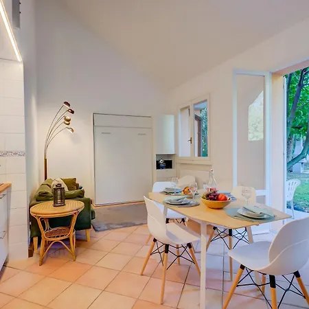France Apartment With Garden, Pool & Tennis - Happy Rentals Ispra
