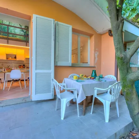 France Apartment With Garden, Pool & Tennis - Happy Rentals Feriehus Ispra