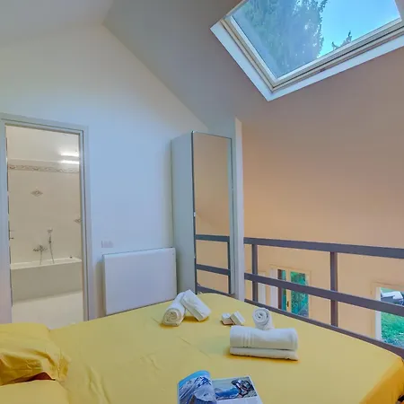 France Apartment With Garden, Pool & Tennis - Happy Rentals Feriehus