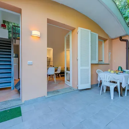 France Apartment With Garden, Pool & Tennis - Happy Rentals Ispra