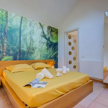France Apartment With Garden, Pool & Tennis - Happy Rentals *