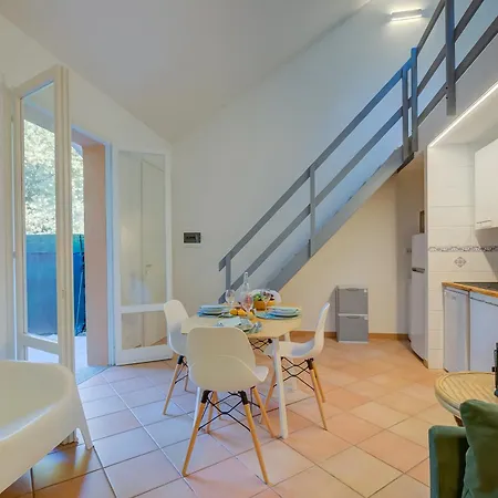 France Apartment With Garden, Pool & Tennis - Happy Rentals Feriehus