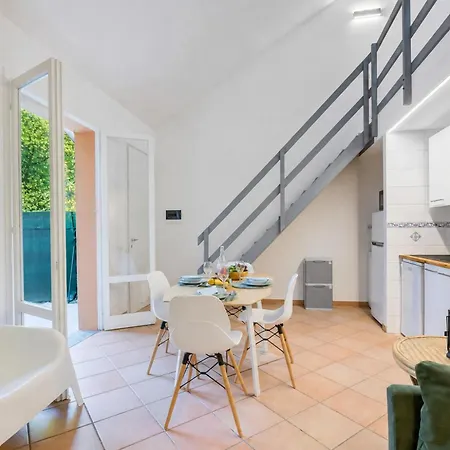 France Apartment With Garden, Pool & Tennis - Happy Rentals Ispra