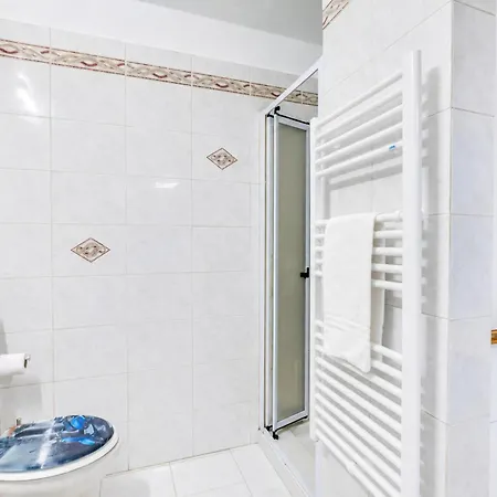 France Apartment With Garden, Pool & Tennis - Happy Rentals Ispra